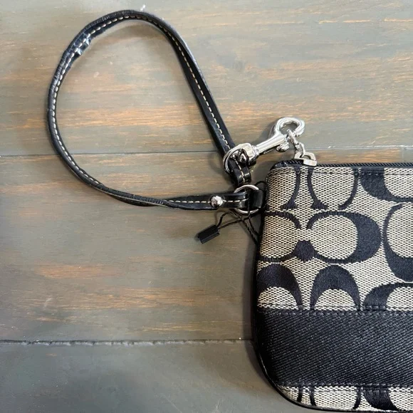 Y2K Vintage Coach Signature Collectiom Black and Gray Wristlet - Picture 3 of 9